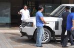 Salman Khan snapped with family in Mumbai on 20th Aug 2013 (42).JPG